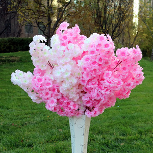 Vente en gros <span class=keywords><strong>de</strong></span> fleurs <span class=keywords><strong>de</strong></span> <span class=keywords><strong>cerisier</strong></span> artificielles blanches pour mariage, Noël, remise <span class=keywords><strong>de</strong></span> diplômes, Halloween, fête des mères et décorations <span class=keywords><strong>de</strong></span> Pâques - Product Image 4
