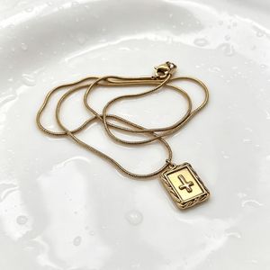yunnique Stainless Steel <b>Cross</b> Pendant Necklace Gold Silver Geometric Design Daily Wear Gift For Men And Women Clavicle <b>Chain</b> - Product Image 4