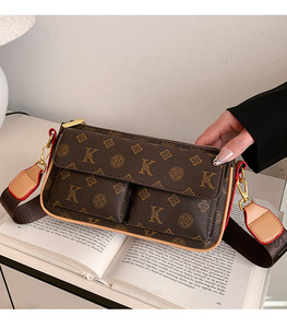 Bolso de Hombro de PU de Lujo para Mujer, de Marcas Famosas, Nuevo, Estampado y Personalizado, para el Uso Diario, con Cadenas para Llevar Bajo el Brazo - Product Image 6