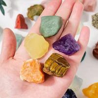 Vente en gros de 46 types de pierres brutes de matériaux mixtes de haute qualité pour la décoration et les cadeaux