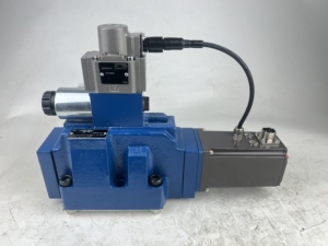 Válvula Hidráulica Proporcional 4wrde10/16/25/27/32 R900941436 4wrde25v1-220l-5x6l24k9wg152mr+r900939990 Z4we 6 E68-31/eg24k4 - Product Image 1