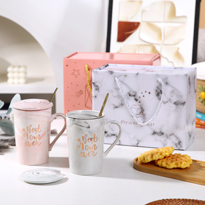 <span class=keywords><strong>Mug</strong></span> cadeau d'anniversaire pour <span class=keywords><strong>maman</strong></span>, <span class=keywords><strong>mug</strong></span> de voyage design européen pour la fête des mères avec couvercle et cuillère, tasse en céramique résistante au micro-ondes pour un usage domestique - Product Image 3