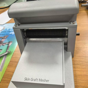 Máquina de injerto de piel, dermatomo eléctrico profesional para cirugía plástica de quemaduras en equipos médicos - Product Image 6
