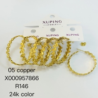 Boucles d'oreilles créoles torsadées grandes et imposantes pour femmes, en cuivre plaqué or 24 carats, style minimaliste et simple, vente en gros XUPING Jewelry
