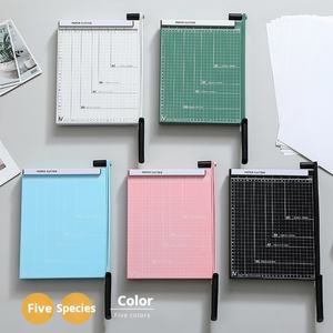 Taglierina Manuale A4 per Carta con Capacità di Taglio di 12 Fogli A4 e Design Ergonomico della Maniglia - Product Image 1