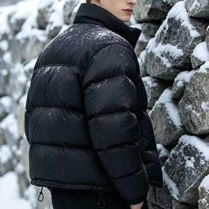 Chaqueta de invierno ligera con capucha, cortavientos y acolchada para hombre, ideal para zonas frías. - Product Image 1