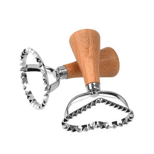 Moule à biscuits Biscuit Coupe-pâtisserie avec manche en bois et bord cannelé <span class=keywords><strong>Ravioli</strong></span> Timbre Maker Cutter Set Outils essentiels à biscuits - Product Image 2