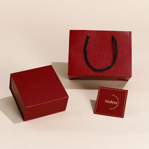 Elegante e Lussuosa Scatola di Spedizione in Cartone Rigido con Chiusura Magnetica, Fatta a Mano, per Gioielli, Bracciali e Oggetti Preziosi - Product Image 4
