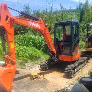Mini pelleteuse Kubota d'occasion U35 U-35 3 tonnes 4 tonnes 3.5 tonnes certifiée CE Pelleteuse sur chenilles pelleteuses d'occasion Meilleur prix avec godet - Product Image 1