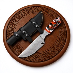 Cuchillo de Caza Hecho a Mano con Hoja de Acero de Damasco para Uso en Exteriores con Funda de Cuero Personalizable a Precio Accesible - Product Image 4