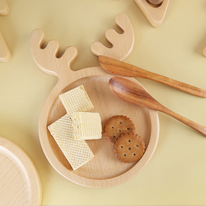 Plateau en bois simple, assiette créative en forme de sapin de Noël, assiette à goûter pour enfants en bois de hêtre, assiette à fruits et sushis, assiette à dessert - Product Image 4