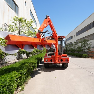 Véhicule de taille-haie hydraulique multifonction |   Équipements forestiers et d'aménagement paysager - Product Image 6