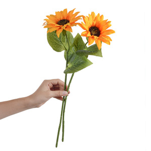 Girasoles Artificiales de Seda, Cuatro Cabezas, Amarillo Naranja, Decoración para Bodas y Hogar, Ramo Minimalista Hecho a Mano - Product Image 5