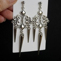 Pendientes puntiagudos góticos chapados en plata antigua de aleación de circón geométrico de moda de comercio exterior transfronterizo pendientes de personalidad