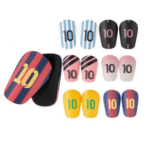 <span class=keywords><strong>Espinilleras</strong></span> <span class=keywords><strong>de</strong></span> Fútbol Personalizadas Qirui con Logotipo, Mini <span class=keywords><strong>Espinilleras</strong></span> Ajustables <span class=keywords><strong>de</strong></span> EVA para Adultos y Niños, Equipo <span class=keywords><strong>de</strong></span> Protección - Product Image 1