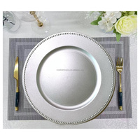 Assiettes de charge en plastique transparent décoration de mariage en acrylique 13 pouces plaque de charge en plastique noir vente en gros