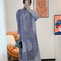 Robe longue plissée Miyake à manches chauve-souris imprimé léopard métallisé, col nœud, coupe ample, grande taille, boutonnée, style décontracté français, pour soirée et mariage