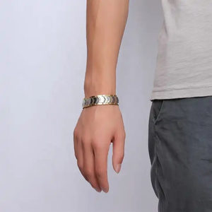 Vente en gros d'usine <span class=keywords><strong>de</strong></span> bracelets magnétiques en acier inoxydable avec coquillage géométrique plaqué <span class=keywords><strong>or</strong></span> rose pour hommes bracelets tendance - Product Image 5