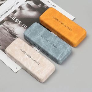 กล่องใส่แว่นตาแบบพกพา ทำจากเหล็กหุ้มหนัง กันน้ำ สำหรับแว่นสายตาและแว่นอ่านหนังสือ ขายส่ง - Product Image 4