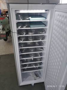 24V 198L meilleure machine à glaçons industrielle pour l'usine de glace Machine à glaçons commerciale de congélateur vertical de 24 heures 65-70kg - Product Image 4