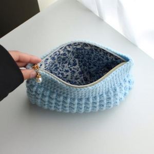 Bolsa Organizadora de Cosméticos de Viaje para Mujer, Hecha a Mano, Ecológica, Reutilizable, Personalizada, con Cierre, Duradera, de Algodón, Tipo Clutch - Product Image 4