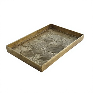 Bandeja Rectangular para Servir Alimentos con Diseño Floral Grabado, Diseño Sólido, Bandejas Decorativas Hechas a Mano para Uso en Restaurantes - Product Image 1