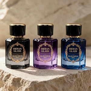 Botella de Perfume Hexagonal de Vidrio Transparente Degradado de Alta Calidad Personalizada de 50 ml, Botellas de Aceite de Perfume Vacías con Envase Cosmético - Product Image 4