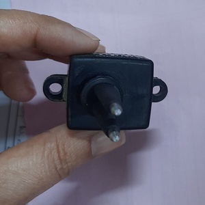 Vente Flash : Capteur d'Eau et d'Huile pour Excavatrice DL200, Référence 301308-00562 - Product Image 3