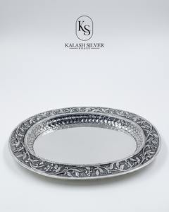 Ensemble de 2 verres en argent sterling 925 Kalash Silver House avec plateau de service ovale floral Nakshi assorti - Product Image 3