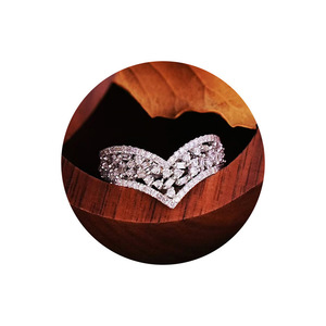 Anello impilabile a forma di V per donna, elegante gioiello geometrico alla moda - Product Image 5