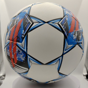 Balón de fútbol PU de bajo costo y alta calidad No. 5 logotipos personalizados para entrenamiento de fútbol - Product Image 1