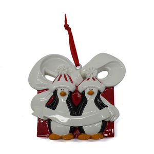 Artisanat en résine de forme personnalisée Cadeaux de Noël suspendus à bas <span class=keywords><strong>prix</strong></span> Nouveaux modèles pour les anniversaires des enfants Artisanat promotionnel - Product Image 4