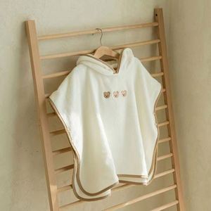 Serviettes Poncho pour Enfants en Tissu 100% Coton, Couleur Unie, Carrées, Personnalisables, Confortables, Douces pour la Peau, Très Absorbantes, Vente en Gros - Product Image 4