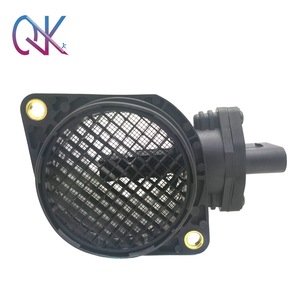 เครื่องวัดการไหลของอากาศ 70 มม. เส้นผ่านศูนย์กลางภายใน 12V เซ็นเซอร์ MAF สำหรับออดี้ ที่นั่ง สโกด้า โฟล์คสวาเกน เอที ทรานส์เมชั่น - Product Image 1