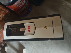 ACS88001032A3 ACS880-01-032A-3 15kW 32A VFD ตัวแปลงความถี่ 3 เฟส อะไหล่ไดรฟ์ - Product Image 1