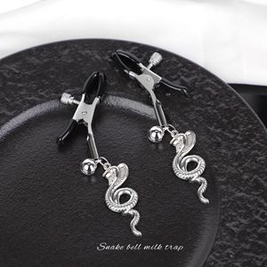 ที่หนีบหัวนมแบบสปริงสีเงิน ของเล่นผู้ใหญ่ - Product Image 3