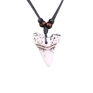 Mannen Imitatie Bot Gesneden Houten Kralen Touw Reizen Souvenir Sieraden Haai Tanden Ketting Ketting