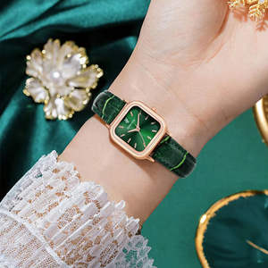 LUCKY FOX Set Regalo di Lusso 7 Pezzi con Orologio e Bracciale, Orologio al Quarzo Quadrato Semplice e Alla Moda per <span class=keywords><strong>Donna</strong></span>, Regalo Festivo - Product Image 2