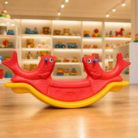 Balançoire d'intérieur pour enfants en forme de poisson, deux places avec poignées, prix d'usine, pour la crèche, la salle de jeux, la maternelle, la maison