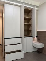 Armoire de rangement à portes en bois moderne et à la mode Armoire de placard personnalisée Armoire de chambre à coucher durable Meubles design pour la maison
