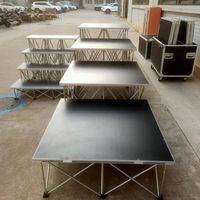 Plateforme de scène modulaire antidérapante 4'X4' Scène pliable avec plateformes escamotables pour les événements de mariage