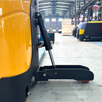Gerbeur électrique 1,5T 2T avec pieds de soutien, transpalette gerbeur 5,5m 3m de levage, batterie 48V, logistique d'entrepôt, CE