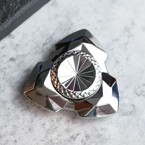 Spinner Antiestrés Clásico de Acero Inoxidable Pulido - Juguete Giratorio de Metal para Aliviar la Ansiedad en Adultos, Edades 14-18, Regalo para Hombres - Product Image 2