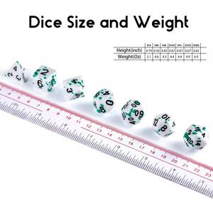 Approvisionnement transfrontalier TRPG Spray multi-faces Dés verts 7 PCs/set Jeux de groupe de course du MDN - Product Image 3
