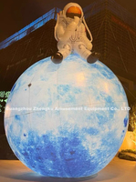 Nouveaux modèles de cosmonautes gonflables spaceman d'éclairage gonflable de conception avec la terre gonflable de lune pour des événements
