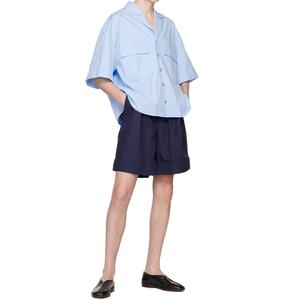 เสื้อเชิ้ตผู้ชายแขนสั้นสีน้ำเงินทรงโอเวอร์ไซส์ผ้าฝ้ายติดกระดุมพร้อมกระเป๋าปะ  รับสกรีนโลโก้ - Product Image 5