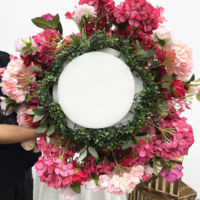 Boules de fleurs artificielles de luxe de 80 cm, hydrangeas bordeaux et roses, pour centres de table de mariage