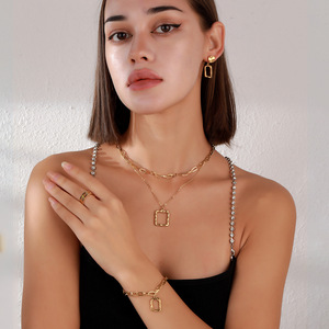 ชุด4ชิ้นสแตนเลสสตีลใหม่ชุบทอง18K ชุดเครื่องประดับต่างหูสร้อยคอปราศจากการเสื่อมเสีย - Product Image 3