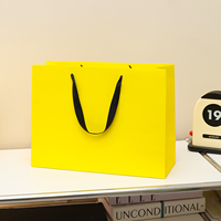 Sacs de shopping en papier recyclé personnalisés avec estampage à chaud or, design pliable, différentes tailles, pour la vente au détail et les cadeaux