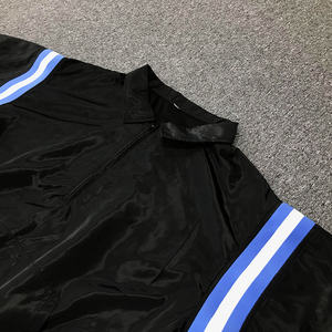 Chaqueta deportiva a prueba de viento de peso pesado personalizada de fabricante, traje 1/3 con cremallera, diseño en blanco, ropa deportiva de talla grande para primavera - Product Image 3